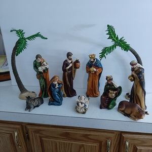 12 peice porcelain  nativity set